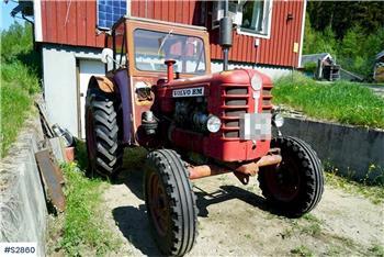 Volvo BM 350 TRACTOR WITH REAR NEW TIRES!