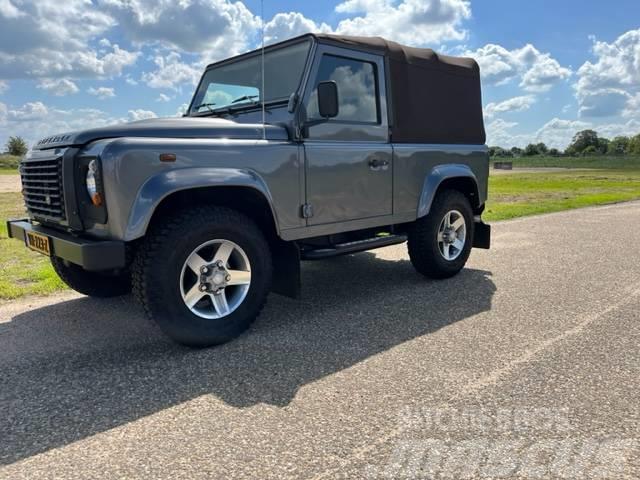 Land Rover Defender Iconic Edition 2017 only 8888 km Automobili