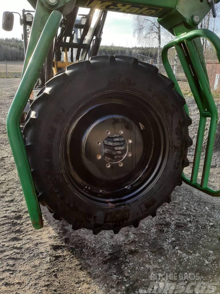 BKT radodlings hjul komplett Ostala dodatna oprema za traktore