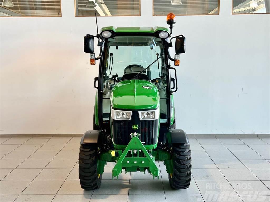 John Deere 3046R Manji traktori