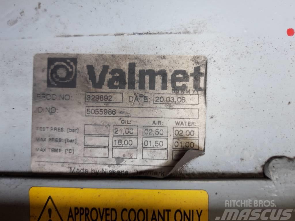 Valmet 901.3 water radiator Motori