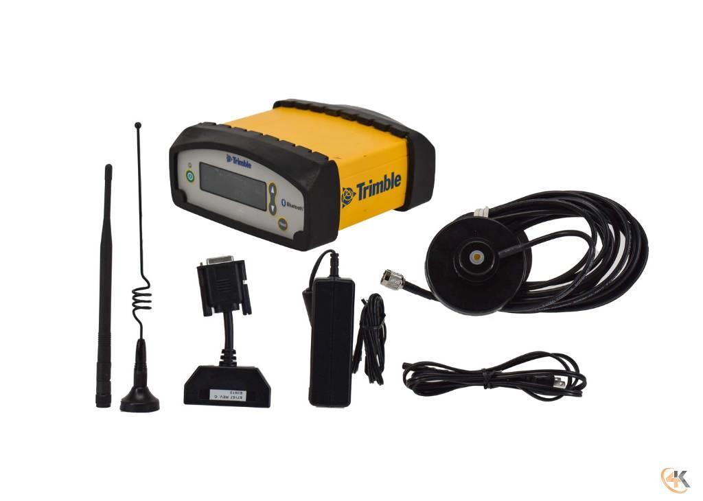 Trimble SNB900 GPS Radio Repeater w/ Internal 900MHz Radio Ostale komponente za građevinarstvo