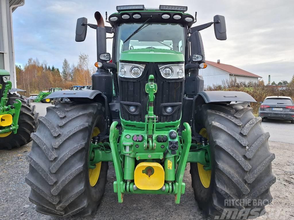 John Deere 6250 R Traktori