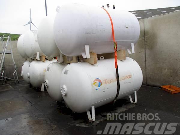 LPG GAS GASTANK 2700 LITER Poluprikolice cisterne