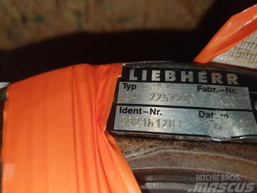 Liebherr SAT 225/229 Šasija i vešenje