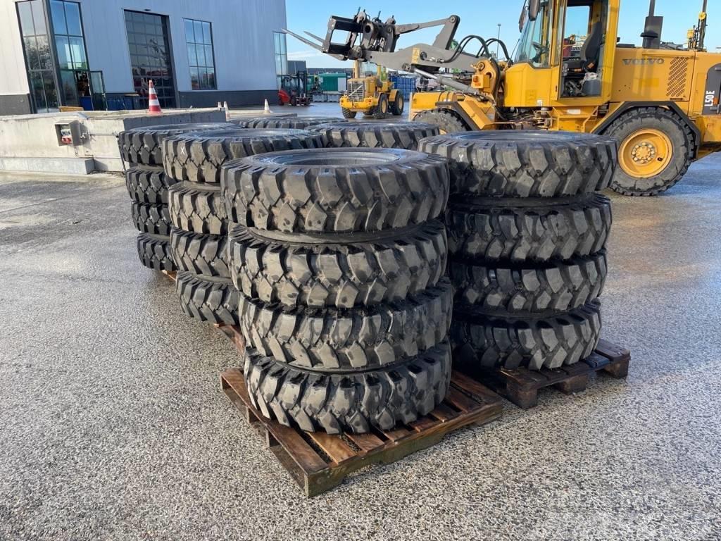  Tiron 10.00-20 Crane tires 3x sets Bageri točkaši
