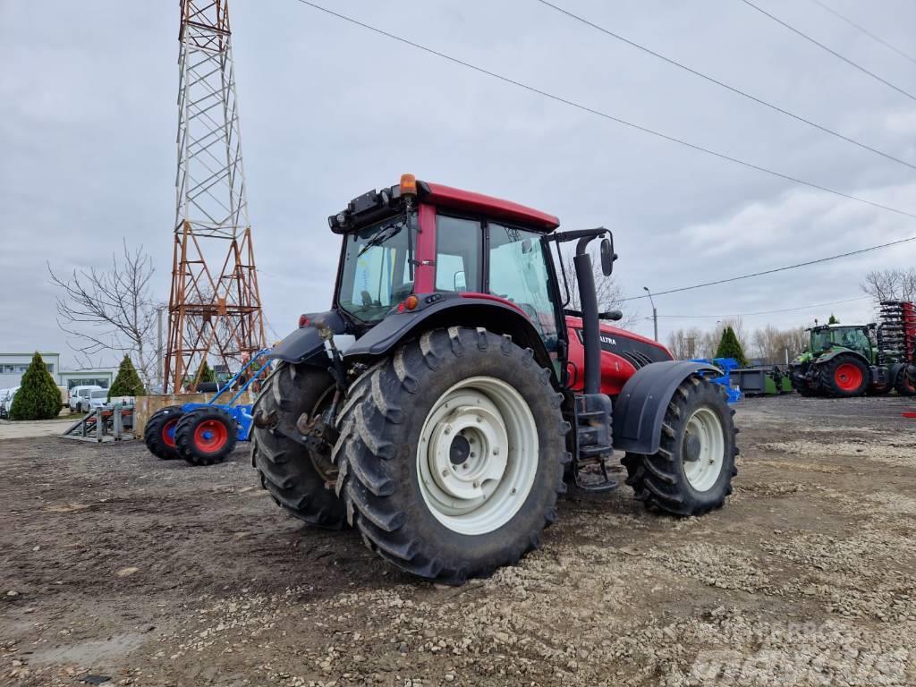 Valtra T193 Traktori
