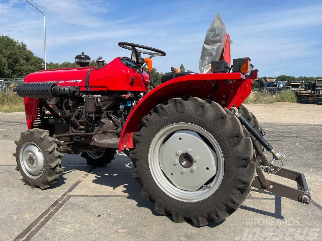Massey Ferguson 5118 - 11hp - New / Unused Traktori