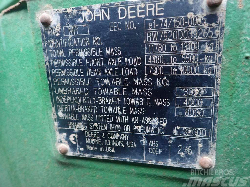 John Deere 7920 Traktori