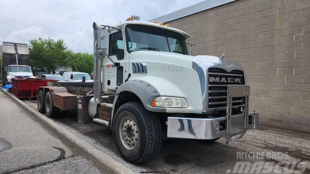 Mack Granite GU 813 Kamioni za podizanje kablova