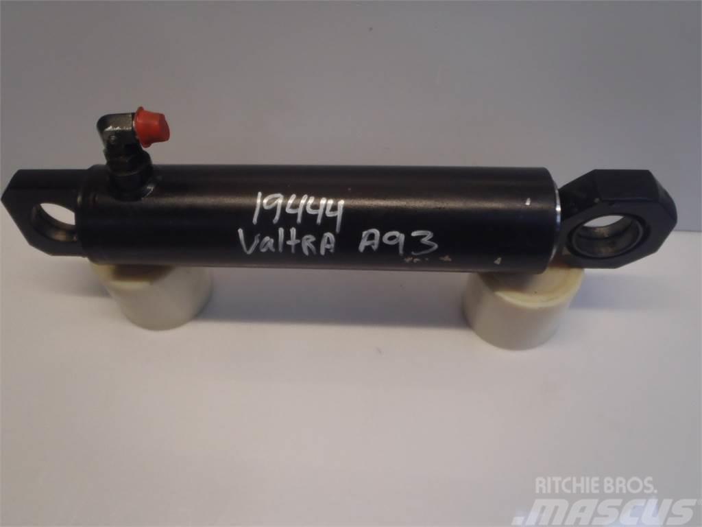 Valtra A93 Lift Cylinder Hidraulika