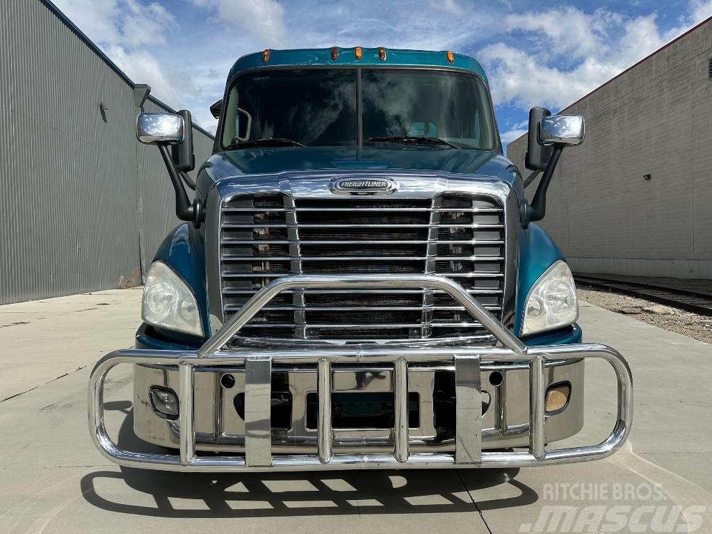 Freightliner Cascadia 113 Kiperi kamioni