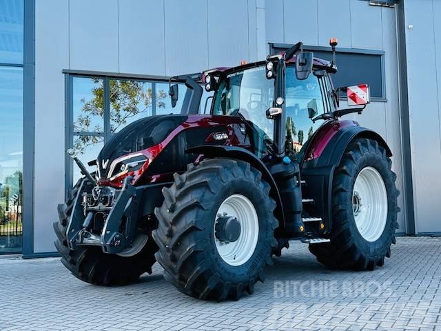 Valtra Q305 DEMO Super compleet! Traktori
