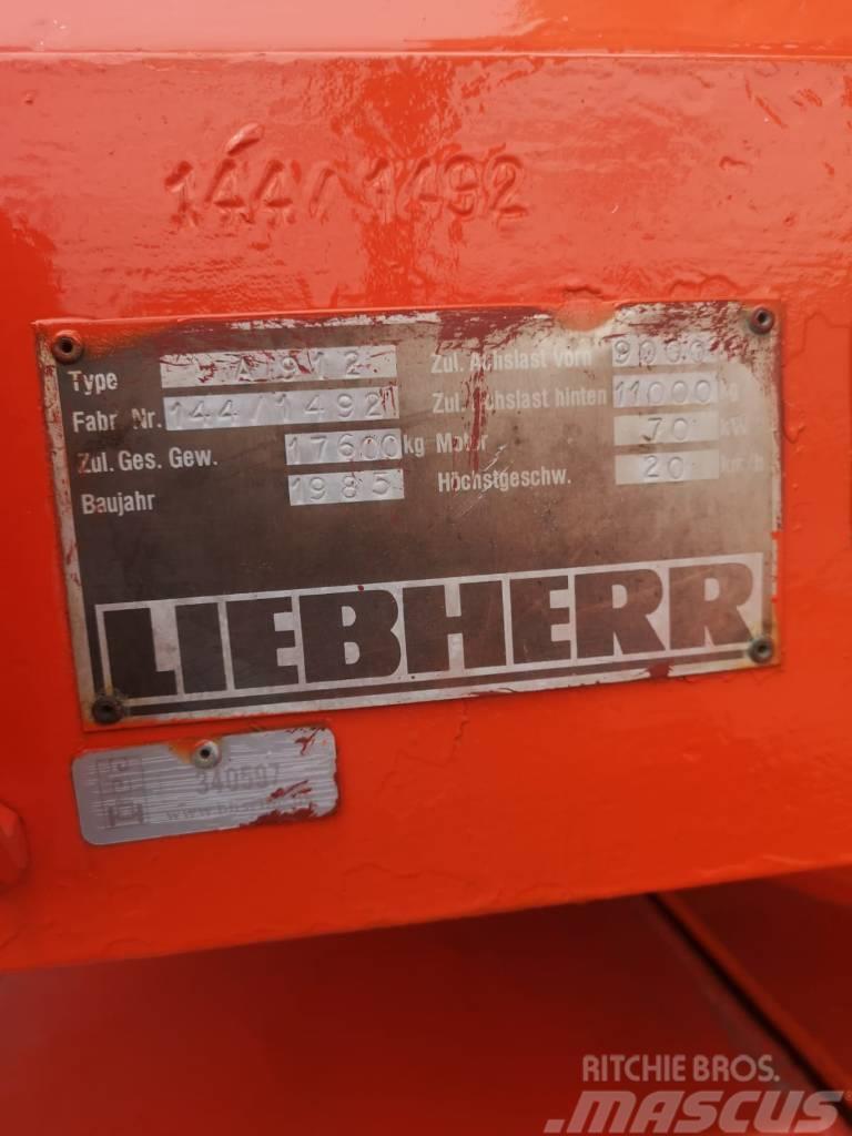 Liebherr A 912 Bageri točkaši