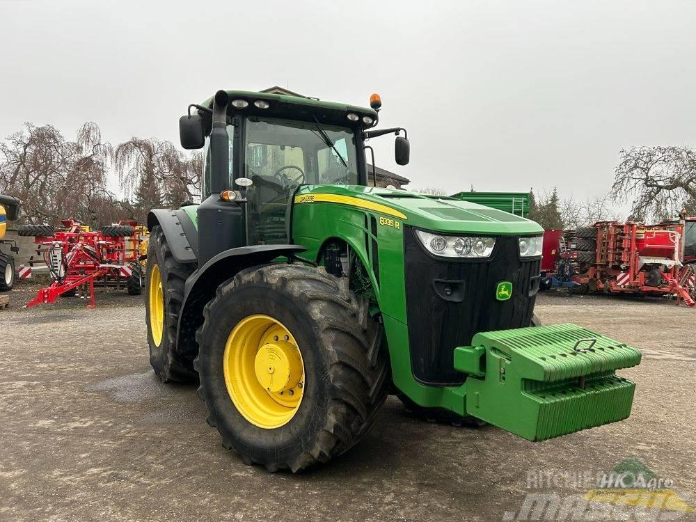 John Deere 8335 R Traktori