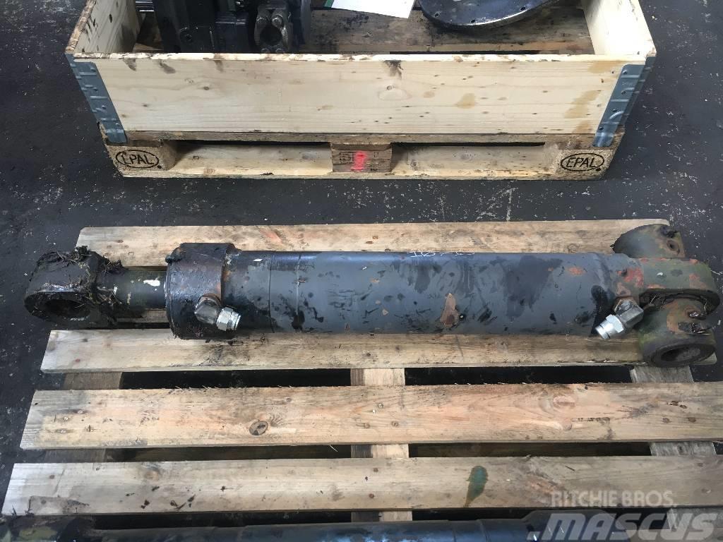 Timberjack 1070 TJ180 dipper cylinder Kranovi za šumarske harvestere