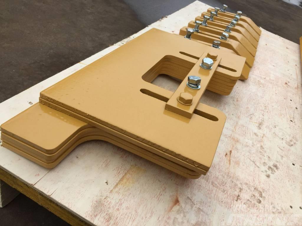Bedrock Pad Foot Shell Scraper bar fits CAT CS44B Roller Valjci za građevinarstvo
