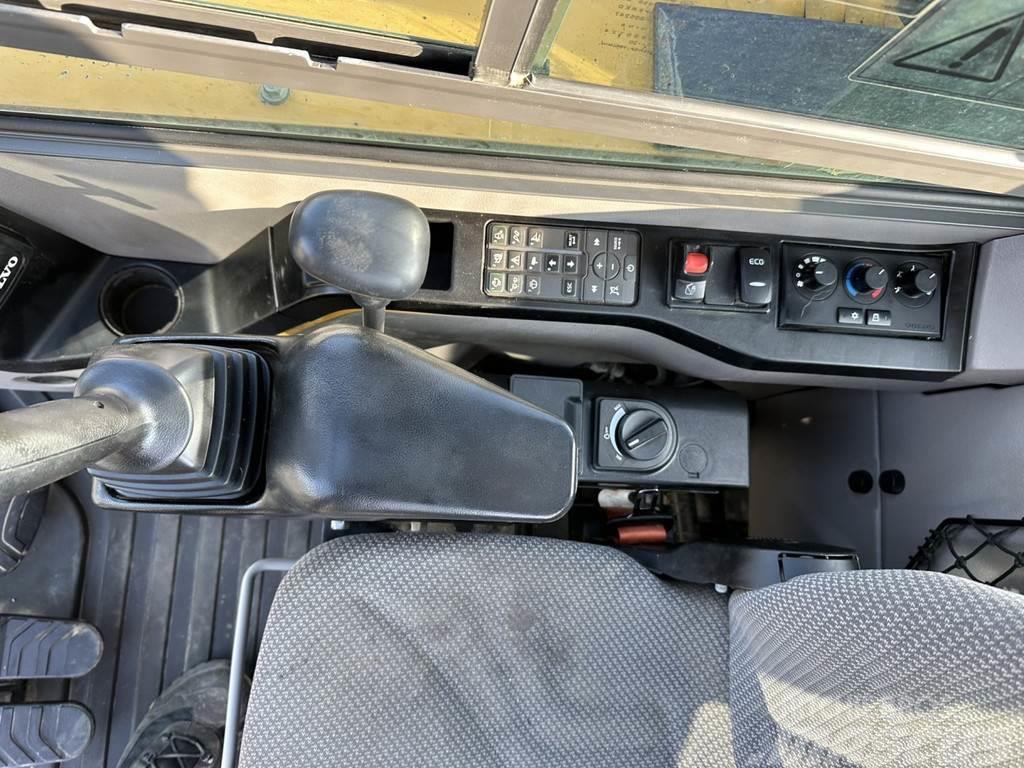 Volvo ECR 88 D PRO - 2982h - A/C - FULL HYDR - HYDR QUIC Midi bageri 7t – 12t