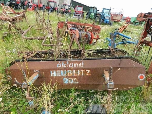 Heublitz 200 Okretači i sakupljači sena
