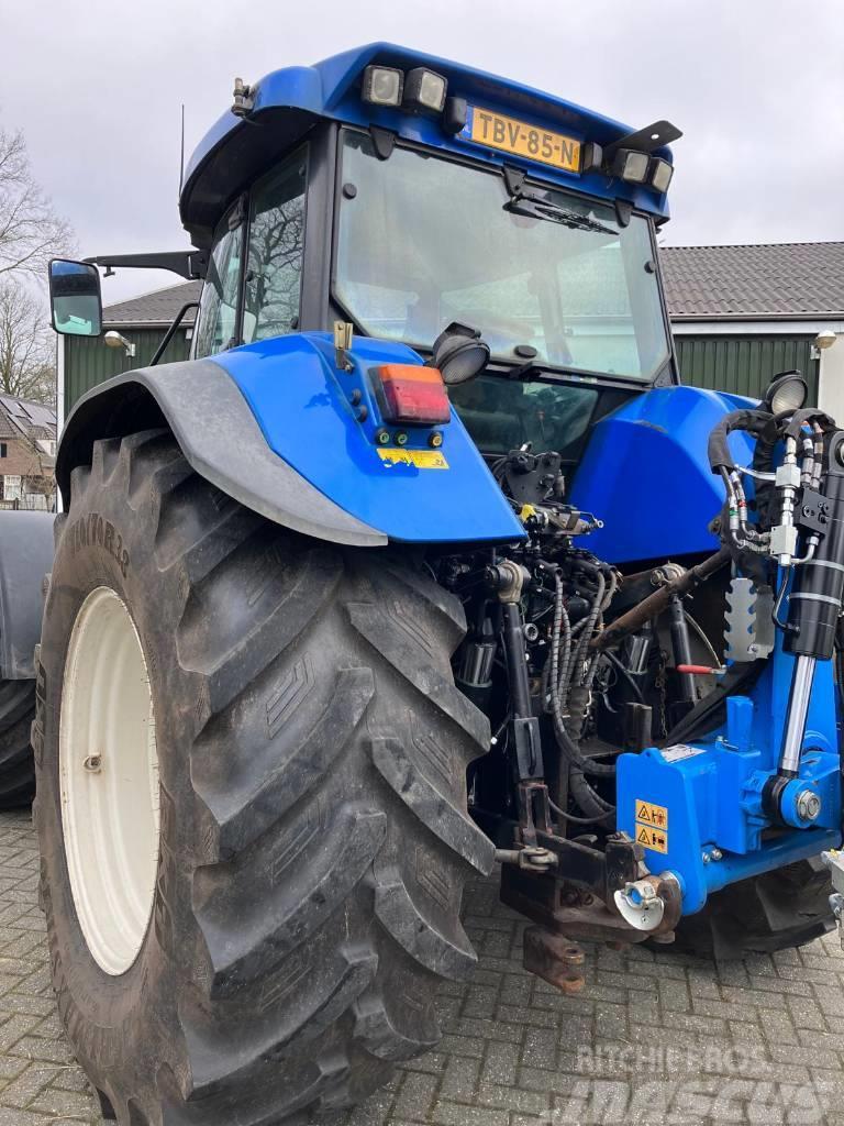 New Holland TVT 195 Traktori