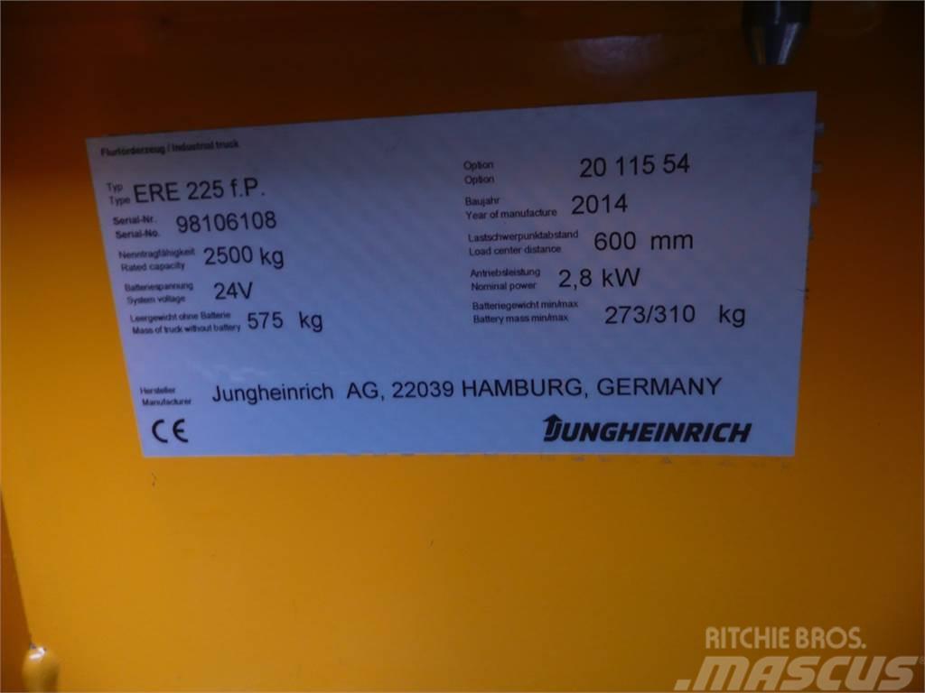 Jungheinrich ERE 225 Nisko podizni električni viljuškar sa stajalištom