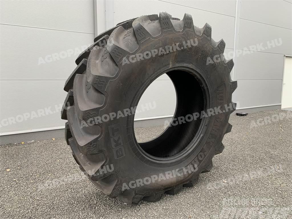 BKT tire in size 650/85R38 Gume, točkovi i felne