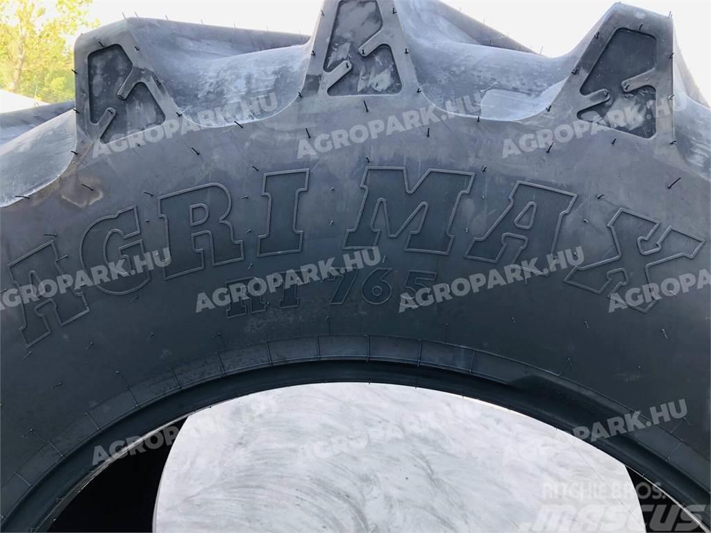 BKT tire in size 710/70R42 Gume, točkovi i felne