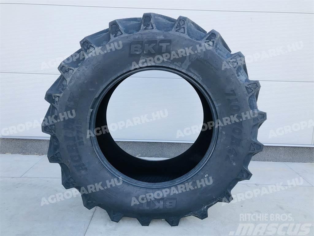 BKT tire in size 710/70R42 Gume, točkovi i felne