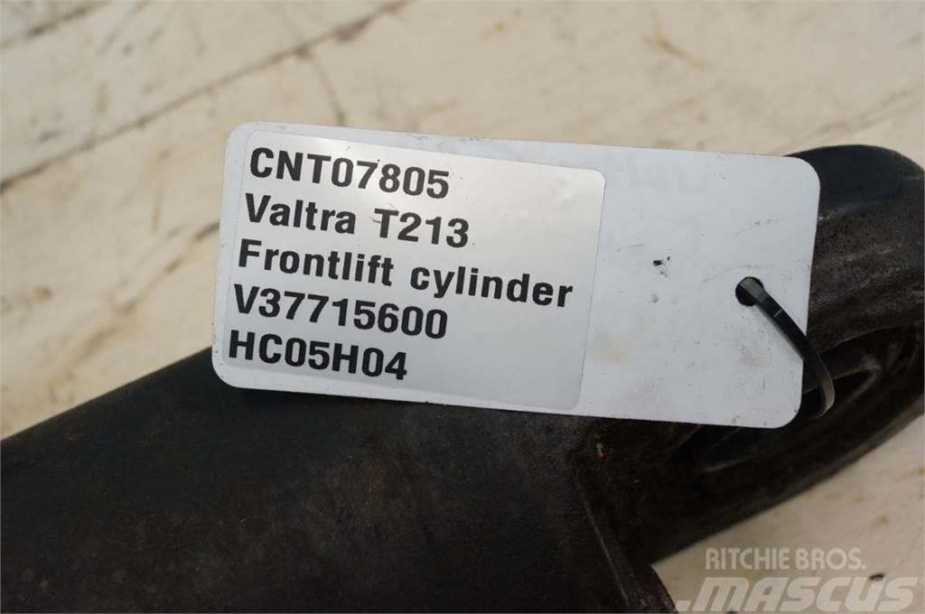 Valtra T213 Oprema za prednji utovarivač