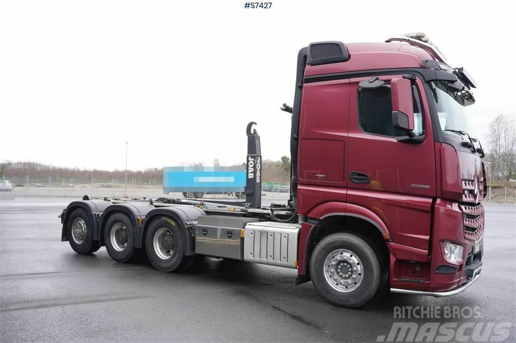 Mercedes-Benz AROCS 3258 Tridem Hook truck Rol kiper kamioni sa kukom za podizanje tereta