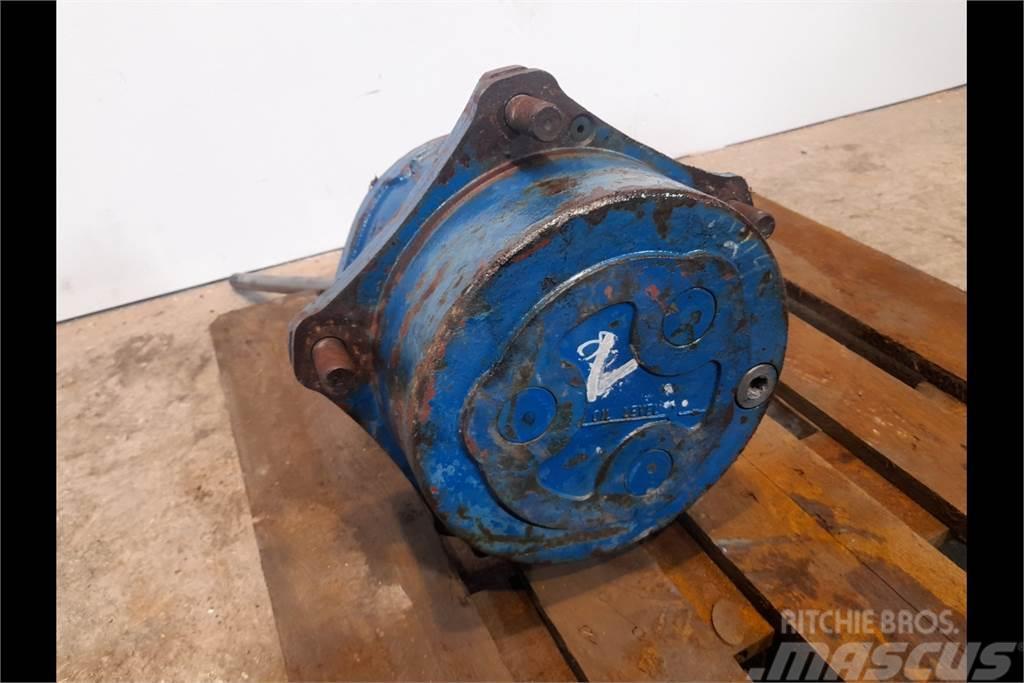 New Holland 8240 Front axle final drive Menjač