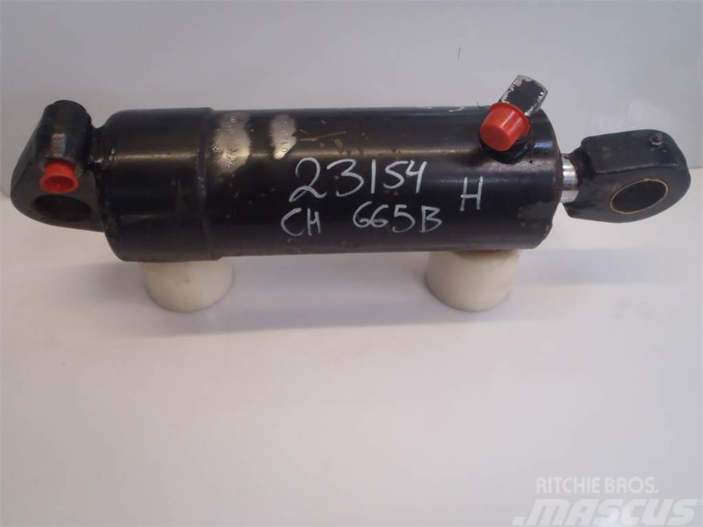 Challenger MT665B Lift Cylinder Hidraulika