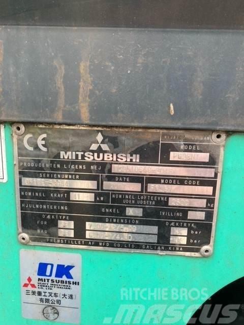 Mitsubishi FG25N Plinski viljuškari