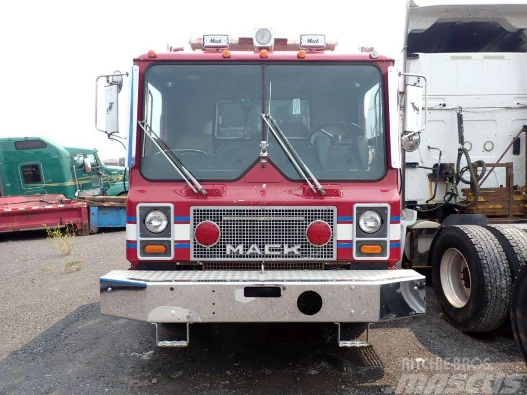 Mack MR686P Vatrogasna vozila