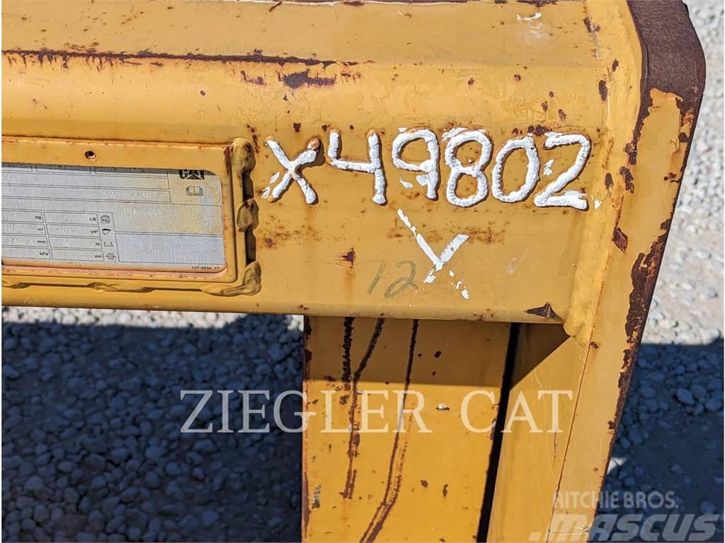 CAT 953 TRACK TYPE LOADER FORK PIN ON 72 Građevinarske viljuške