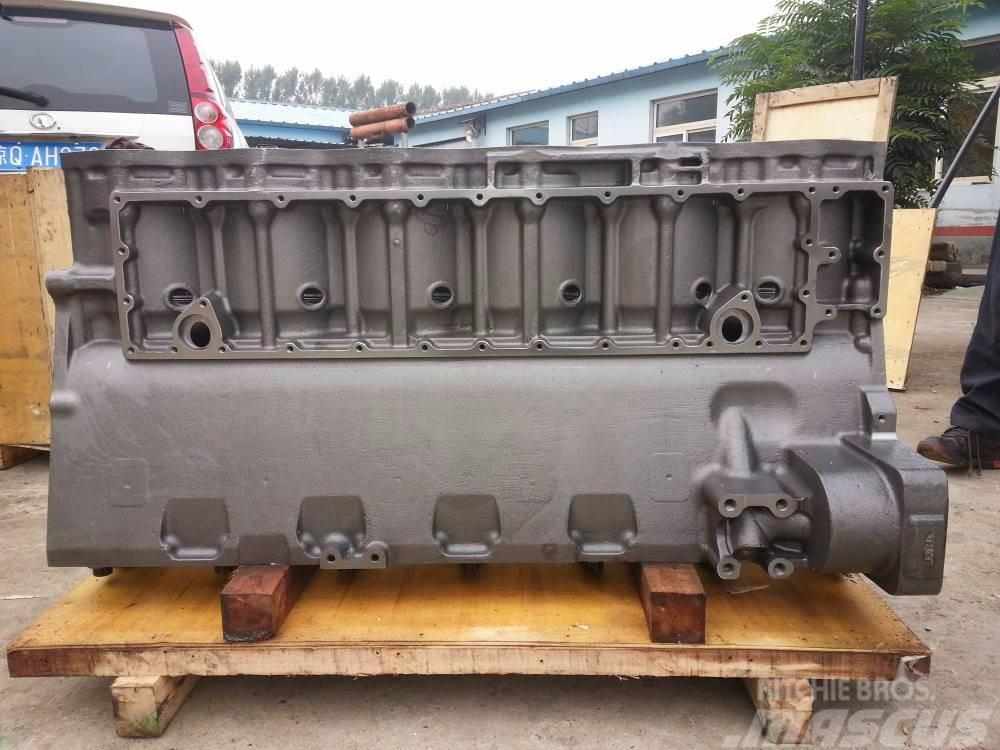 Komatsu PC200-7 6d102 engine block 6735-21-1010 Motori za građevinarstvo
