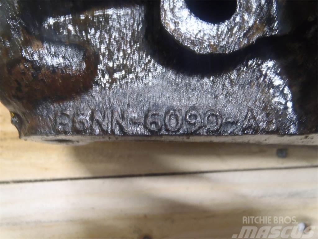 Ford 675 Cylinder head Motori za građevinarstvo