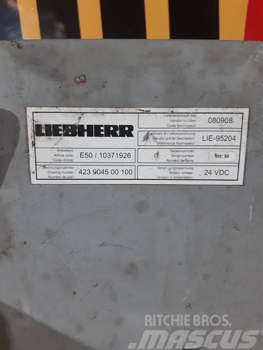 Liebherr R916 Kabine i unutrašnjost