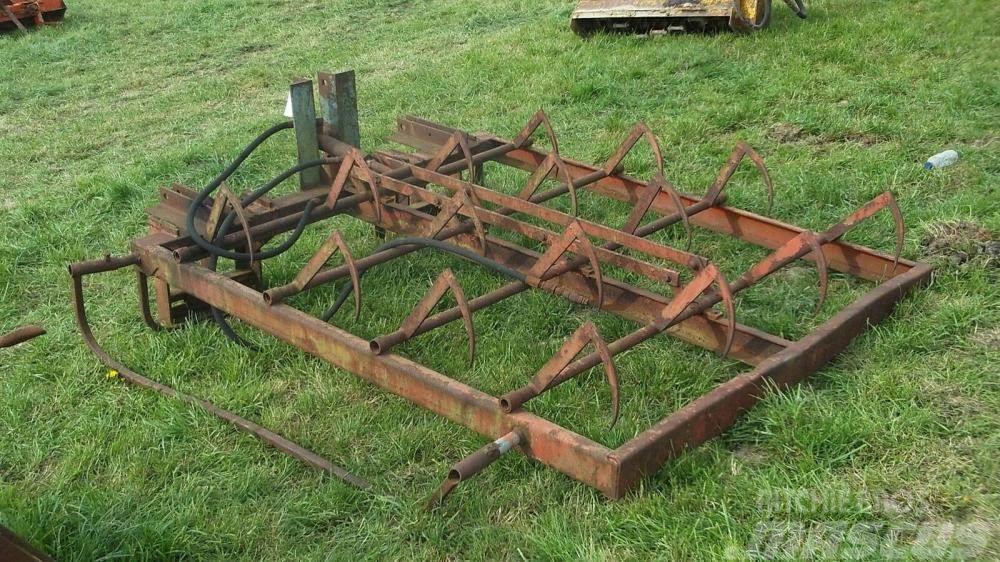 Browns Flat 8 grab £280 Traktori