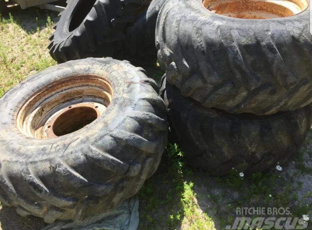  Dumper wheel and tyre 500 60 225 £100 plus vat £1 Gume, točkovi i felne