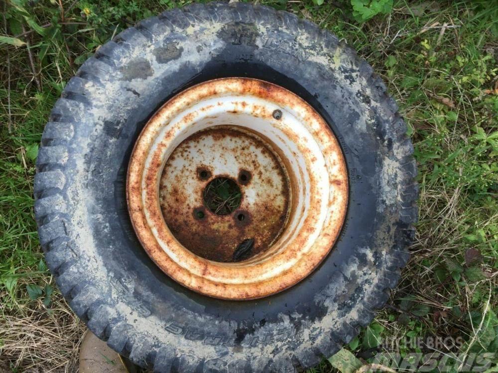  Goldini Tractor Tyre and Wheel £80 Gume, točkovi i felne