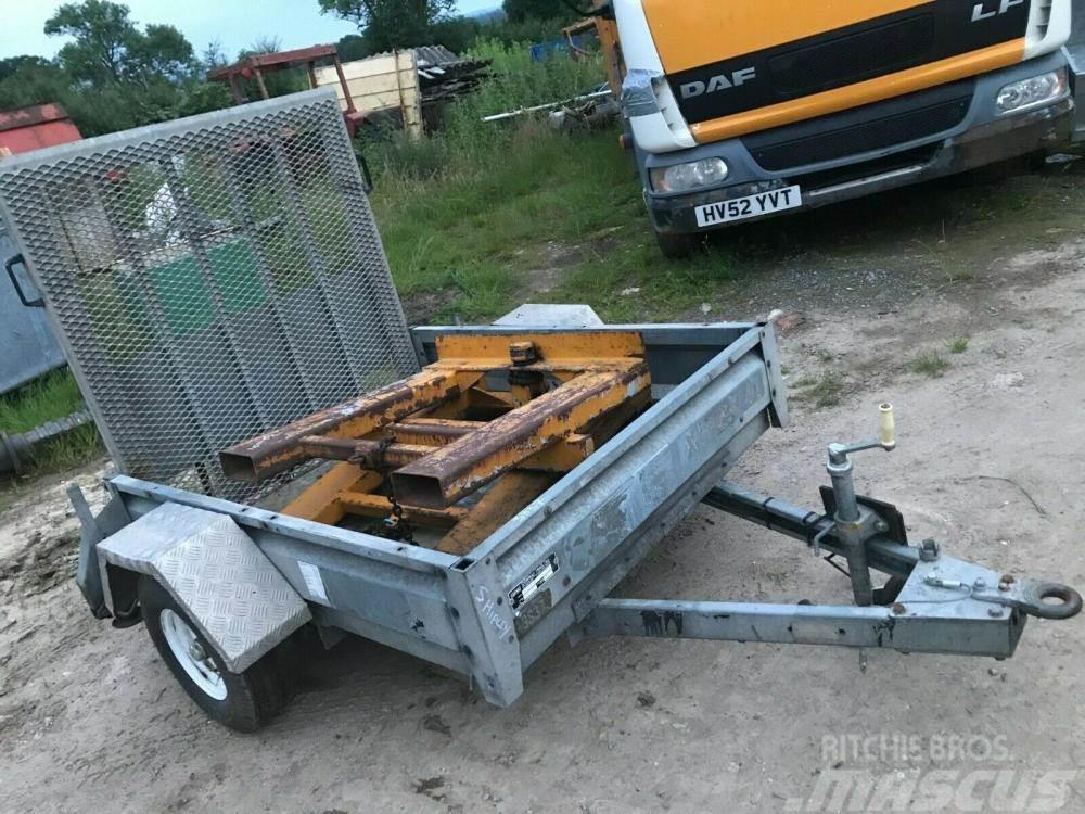  Plant trailer 5 ft x 4 ft £450 plus vat £540 Ostale prikolice