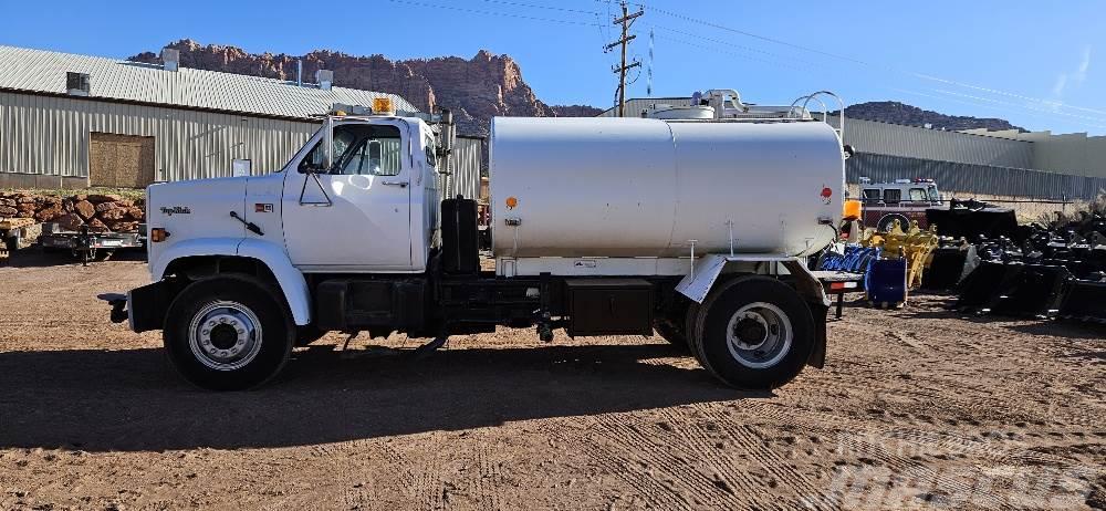 2,000 Gallon Water Truck Ostalo za građevinarstvo