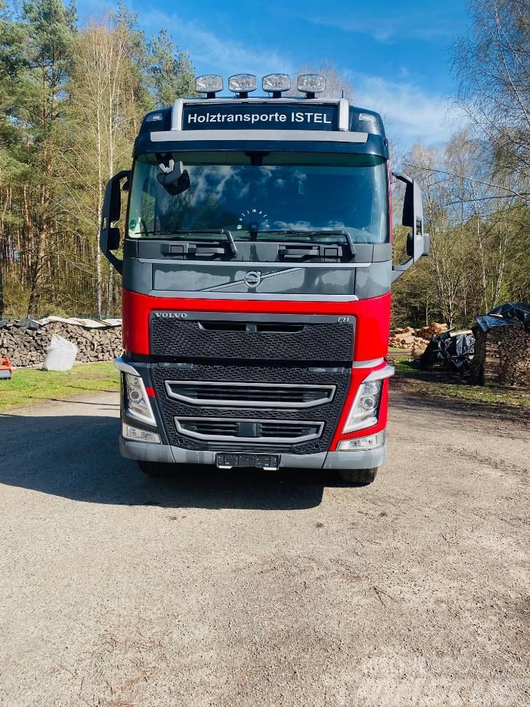 Volvo FH 13 500 6X4 z dźwigiem do przewozu drewna Kamioni za drva Šticari