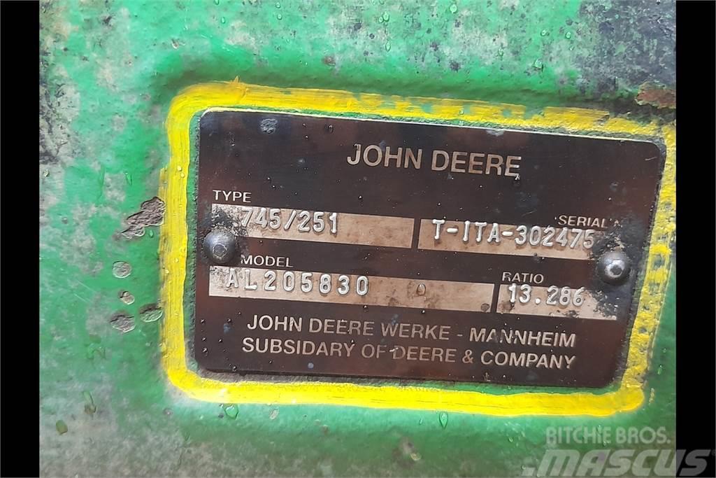 John Deere 6150R Front Axle Menjač