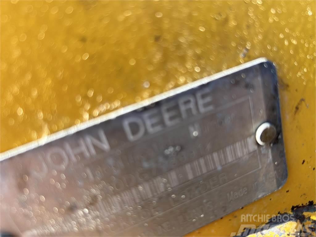 John Deere 510D Rovokopači