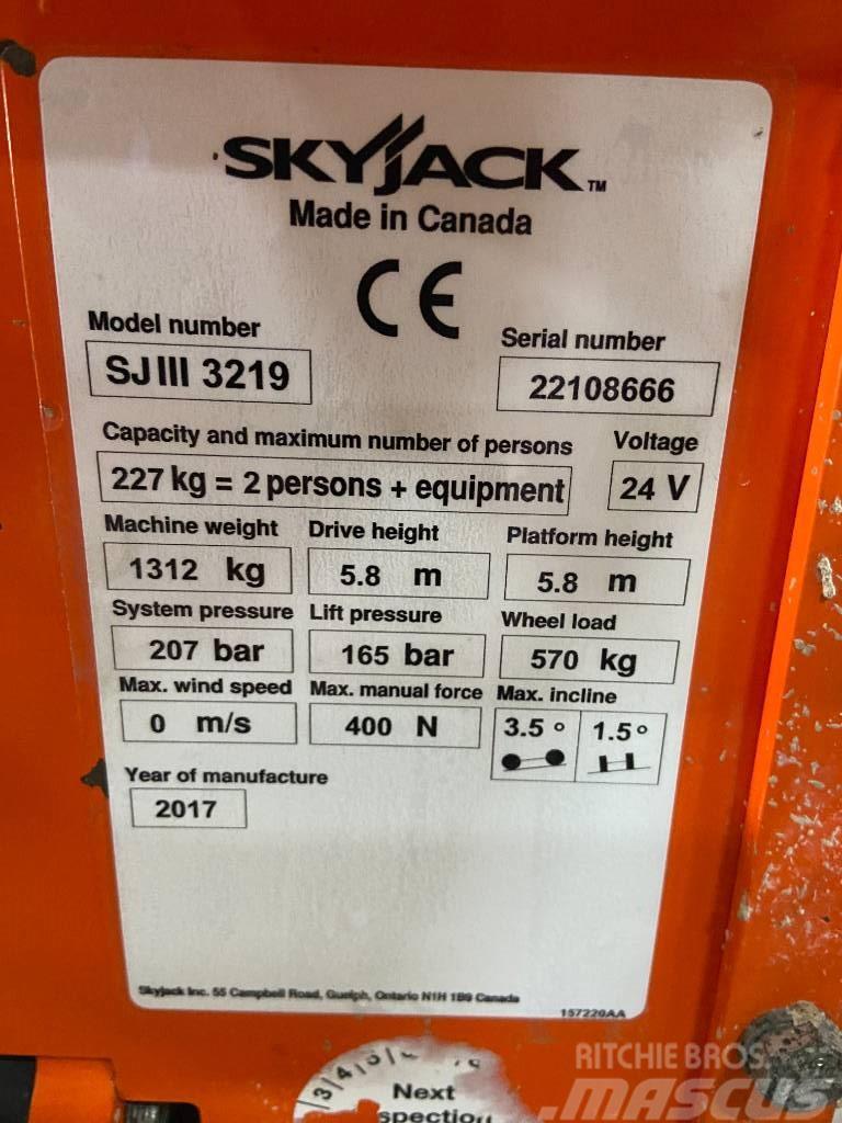 SkyJack SJ 3219 schaarhoogwerker 7,8m hoogwerker Makazaste platforme