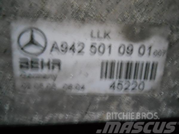 Mercedes-Benz Kühler, Ladeluftkühler Behr 9425010901 Actros Kargo motori