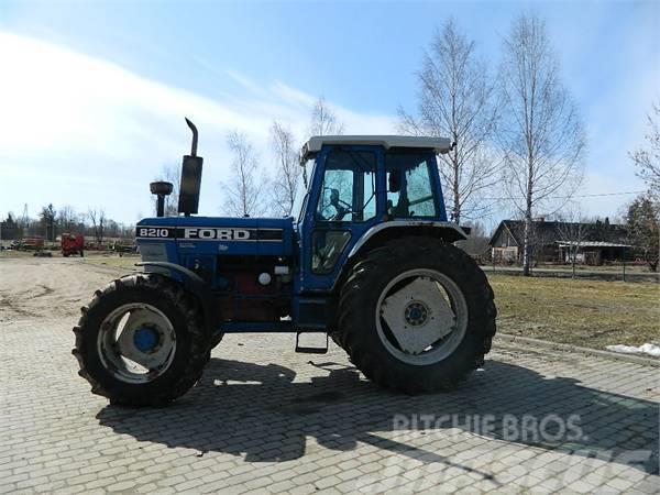 Ford 8210 Traktori