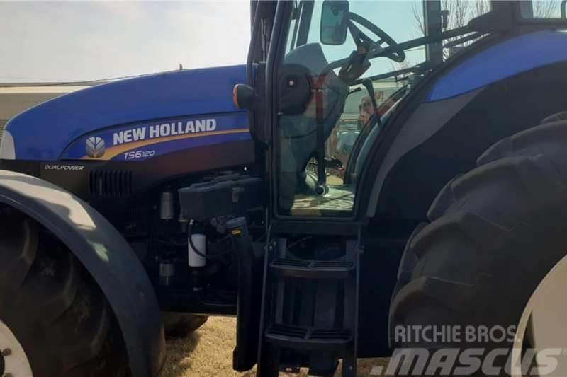 New Holland TS6 120 Traktori